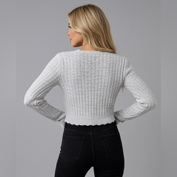 Grey Scallop Trim Ribbed Knit Sweater - Picture 4 of 6